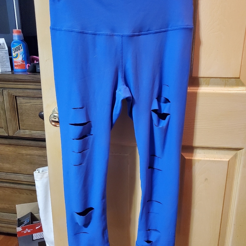 Brand new blue 90 Degree by Reflex ripped Capri leggings